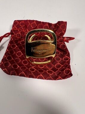 Ferragamo Gancini Gold Tone Scarf Ring Clip Italy